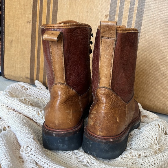 COLE HAAN || Country Woman’s Boots U.S.A. Vibram Lace Up Leather Tie - Picture 7 of 10